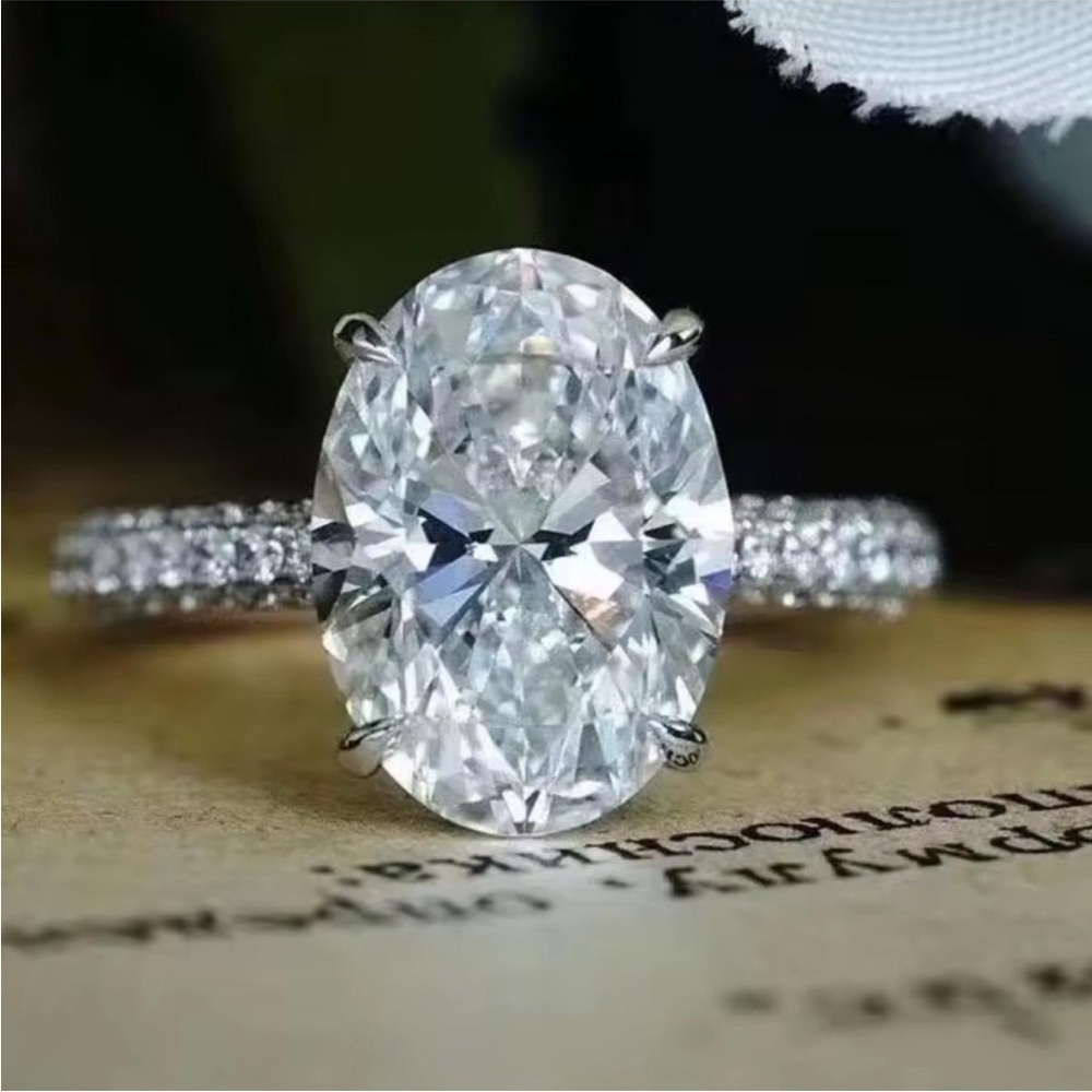 Opulent 925 Sterling Silver Oval-Cut Crystal Ring